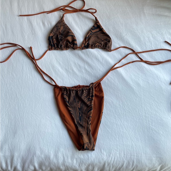 Good American Chai Reverse Ties Triangle Bikini Top & Bottom Size 1 / US small - Picture 3 of 12